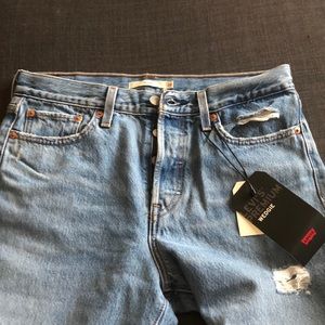 LEVI MOM JEANS (WEDGIE)